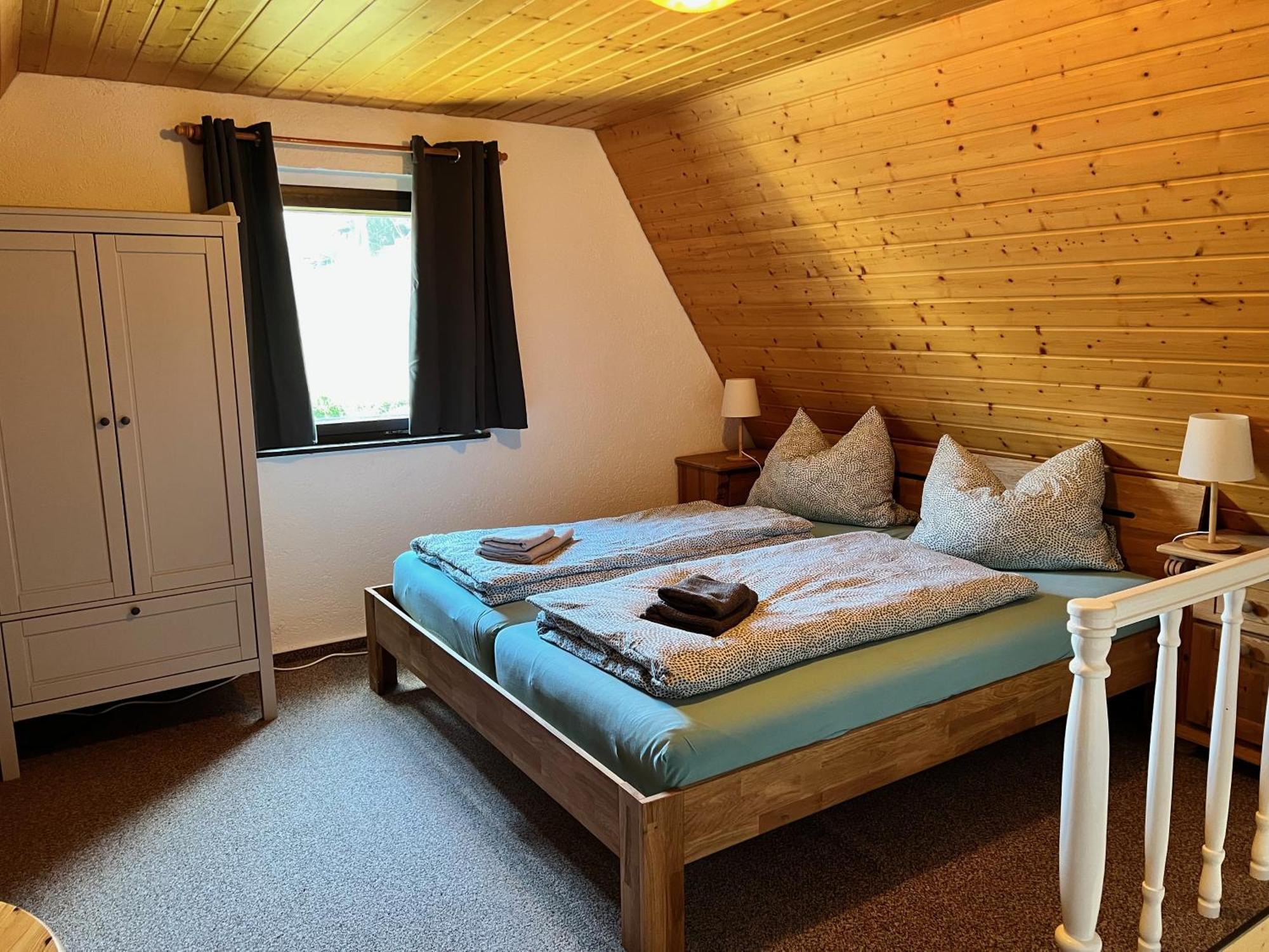 Urige Berghuette Mit Kamin Und Sauna Im Erzgebirge Nahe Schwarzwassertal Pobershau Exterior photo
