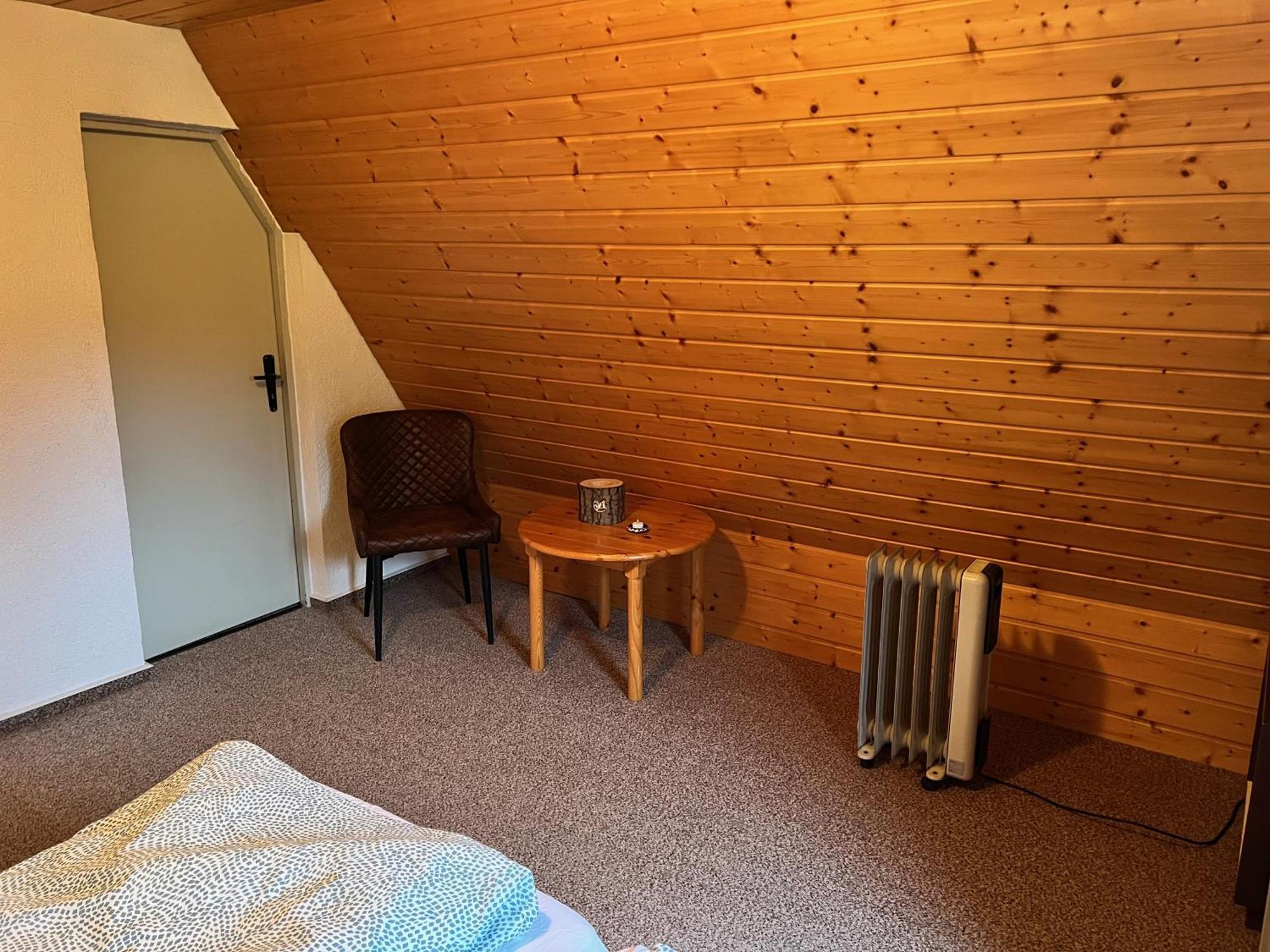 Urige Berghuette Mit Kamin Und Sauna Im Erzgebirge Nahe Schwarzwassertal Pobershau Exterior photo